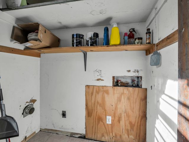 127 Crystal Dr, Cowpens, SC 29330