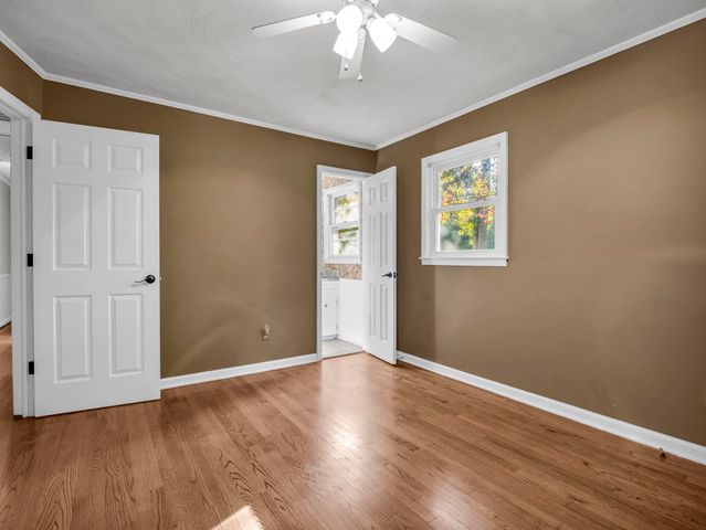 127 Crystal Dr, Cowpens, SC 29330