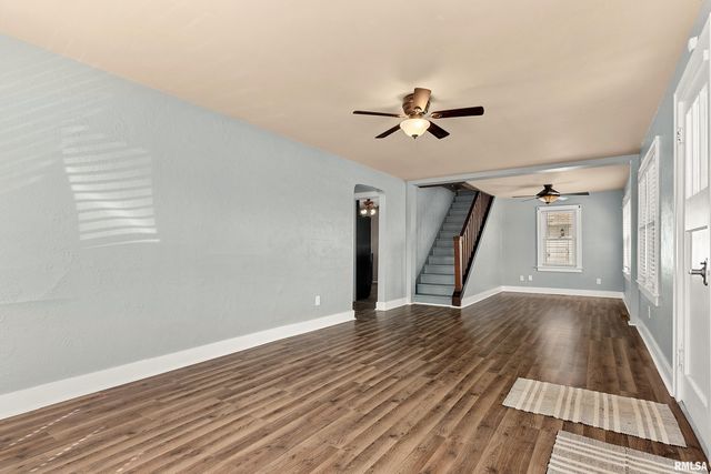 209 N THORNCREST Avenue, Creve Coeur, IL 61610