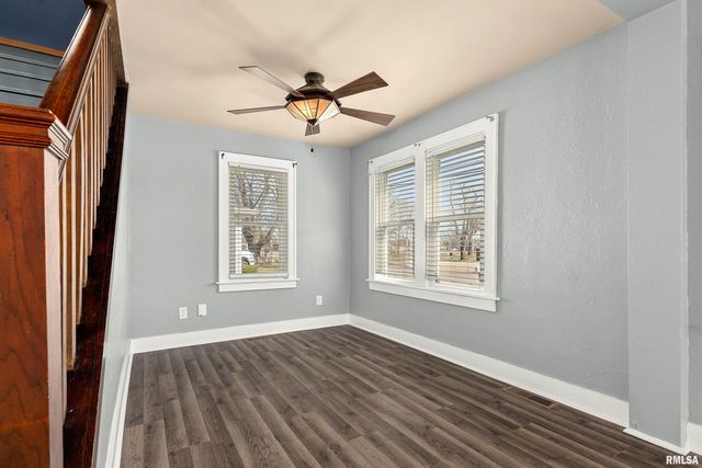 209 N THORNCREST Avenue, Creve Coeur, IL 61610