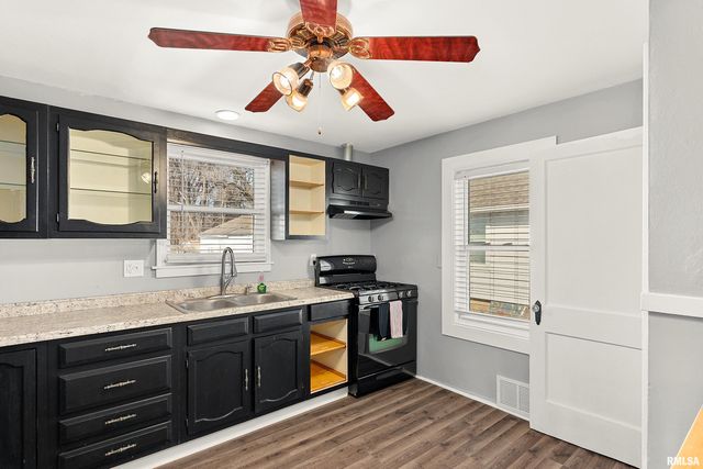 209 N THORNCREST Avenue, Creve Coeur, IL 61610