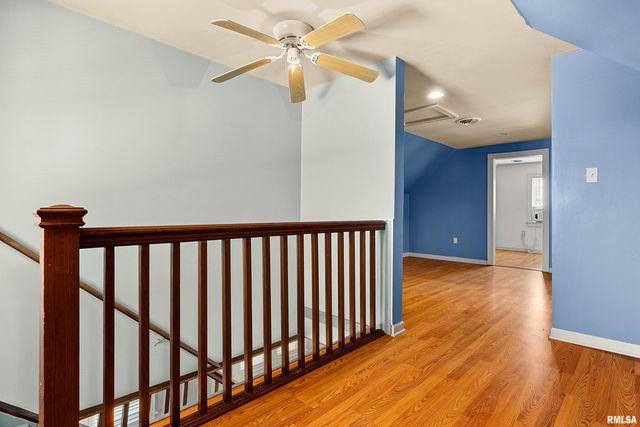 209 N THORNCREST Avenue, Creve Coeur, IL 61610