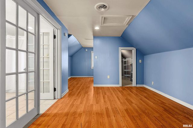 209 N THORNCREST Avenue, Creve Coeur, IL 61610