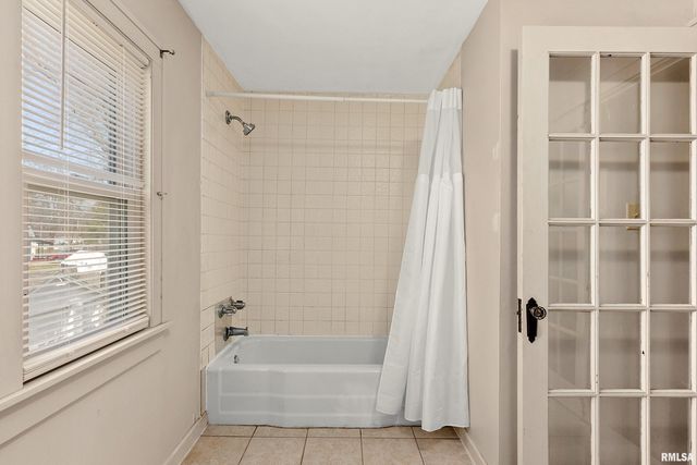 209 N THORNCREST Avenue, Creve Coeur, IL 61610