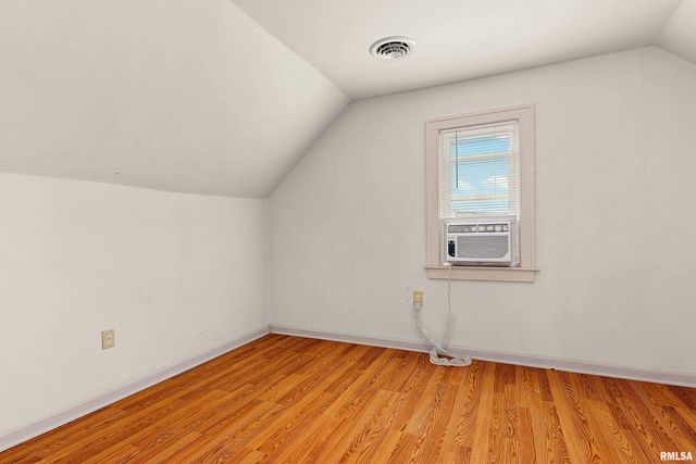 209 N THORNCREST Avenue, Creve Coeur, IL 61610