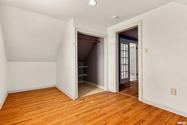 209 N THORNCREST Avenue, Creve Coeur, IL 61610