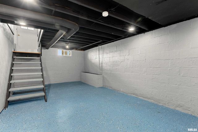 209 N THORNCREST Avenue, Creve Coeur, IL 61610