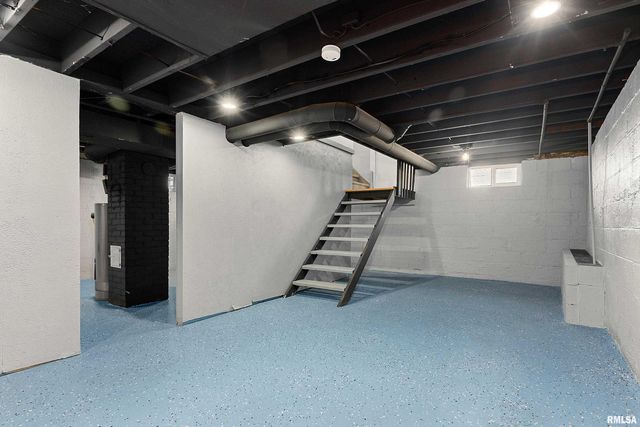 209 N THORNCREST Avenue, Creve Coeur, IL 61610