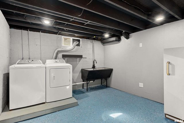 209 N THORNCREST Avenue, Creve Coeur, IL 61610