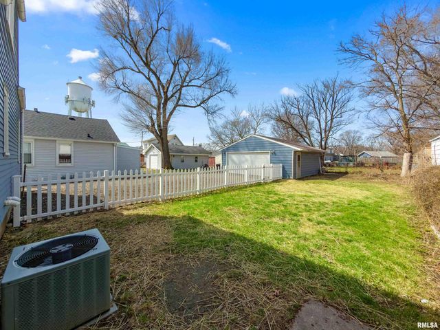 209 N THORNCREST Avenue, Creve Coeur, IL 61610