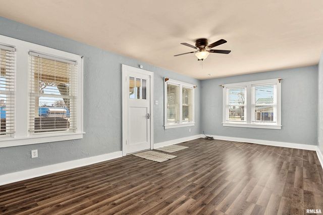 209 N THORNCREST Avenue, Creve Coeur, IL 61610