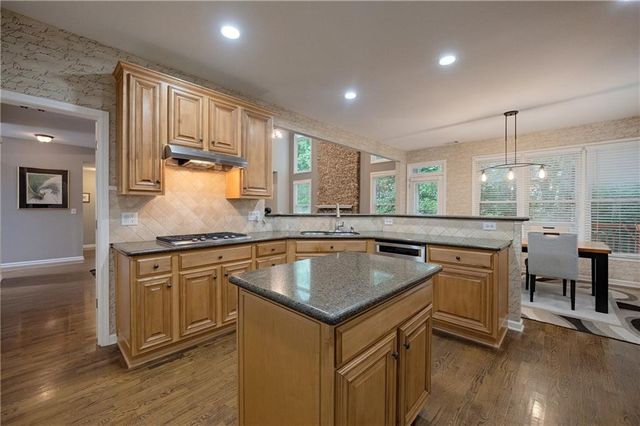 1300 Tahoe Pines Circle, Alpharetta, GA 30005
