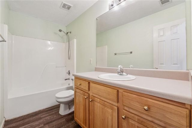 1343 Cartwright Lane, Lawrenceville, GA 30045