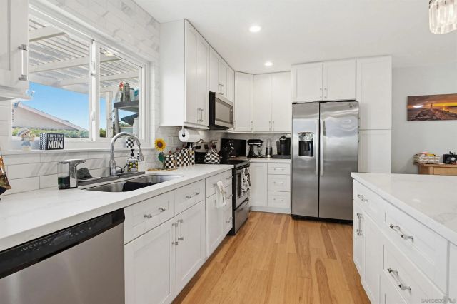 16872 Pinata Dr, San Diego, CA 92128