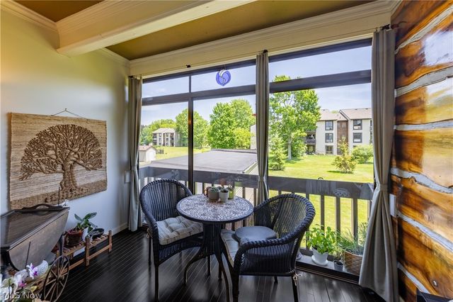 1115 Canyon View Road 103, Sagamore Hills, OH 44067