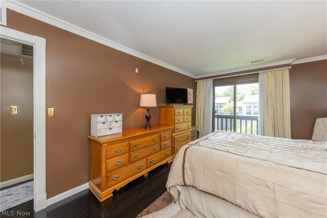 1115 Canyon View Road 103, Sagamore Hills, OH 44067