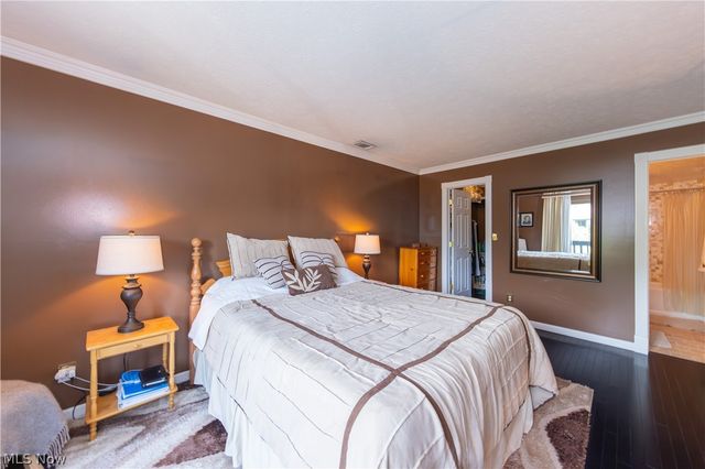 1115 Canyon View Road 103, Sagamore Hills, OH 44067