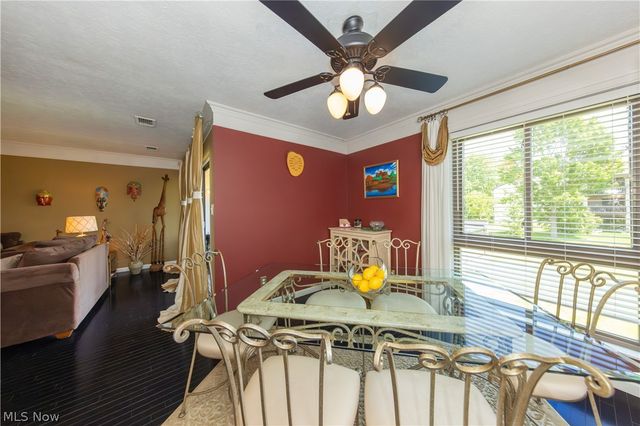 1115 Canyon View Road 103, Sagamore Hills, OH 44067
