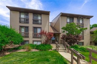 1115 Canyon View Road 103, Sagamore Hills, OH 44067