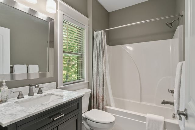 1014 Vintage Pl, Kingston Springs, TN 37082