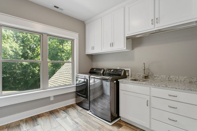 1014 Vintage Pl, Kingston Springs, TN 37082