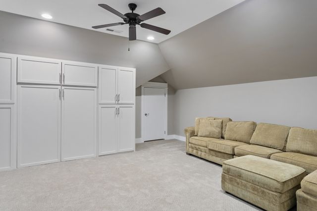 1014 Vintage Pl, Kingston Springs, TN 37082