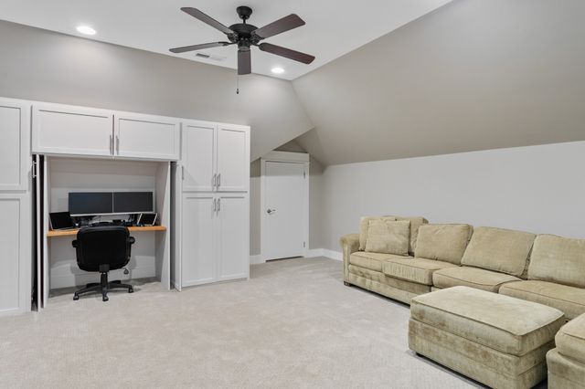 1014 Vintage Pl, Kingston Springs, TN 37082