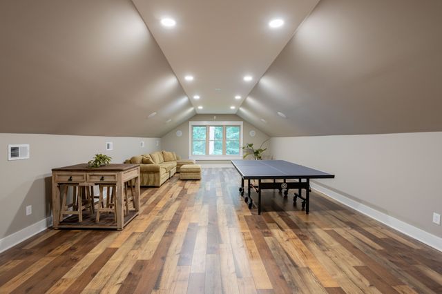 1014 Vintage Pl, Kingston Springs, TN 37082