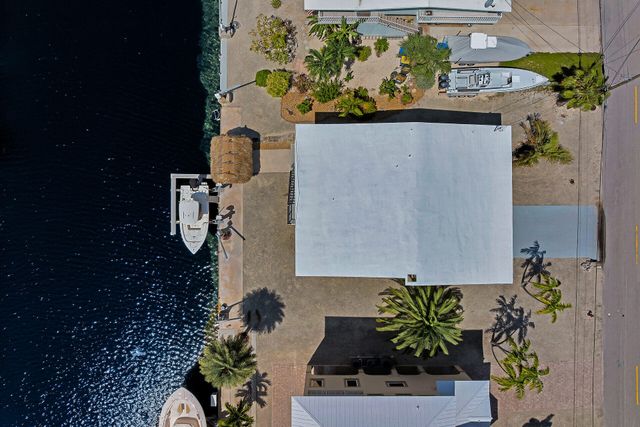 153 El Capitan Drive, Lower Matecumbe, FL 33036