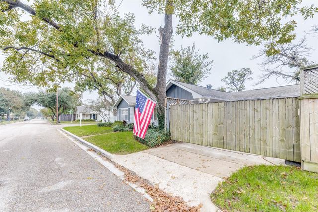 4035 Oak Ridge Street, Houston, TX 77009