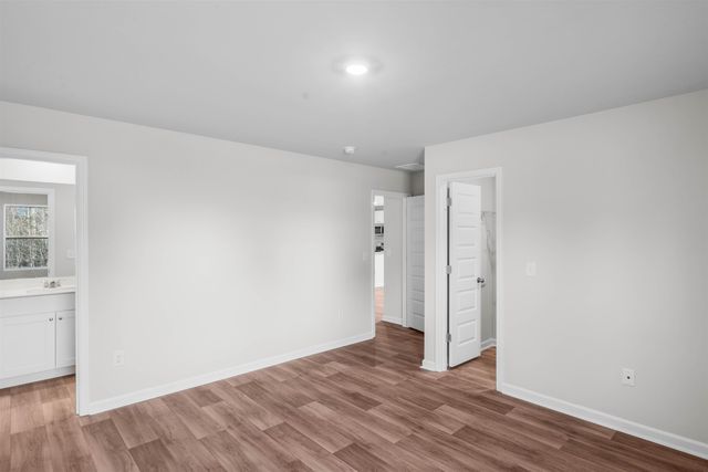 605 Shady Ridge Dr, Loris, SC 29569