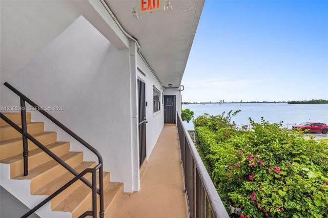 7845 NE Bayshore Ct 12, Miami, FL 33138