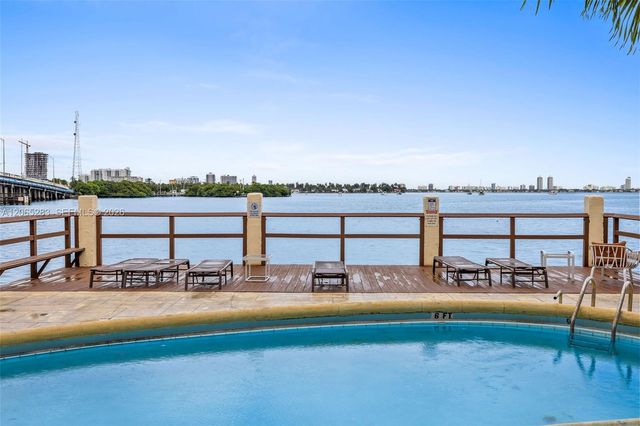 7845 NE Bayshore Ct 12, Miami, FL 33138