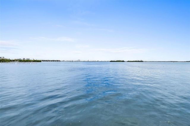 7845 NE Bayshore Ct 12, Miami, FL 33138