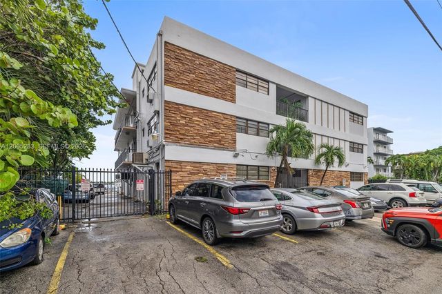 7845 NE Bayshore Ct 12, Miami, FL 33138