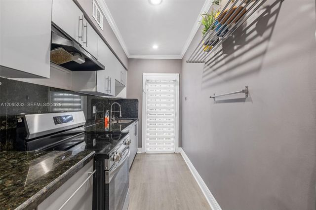 7845 NE Bayshore Ct 12, Miami, FL 33138