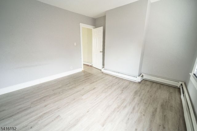 580 Hunterdon St, Newark City, NJ 07108