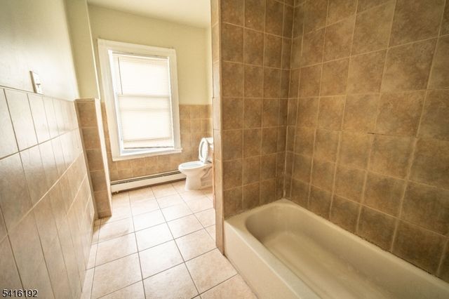 580 Hunterdon St, Newark City, NJ 07108