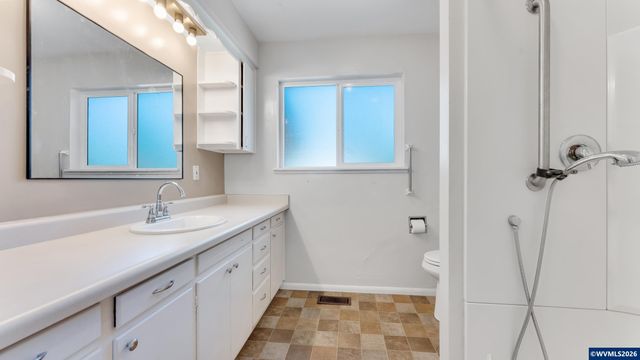 1283 Woodacre Dr SE, Salem, OR 97302