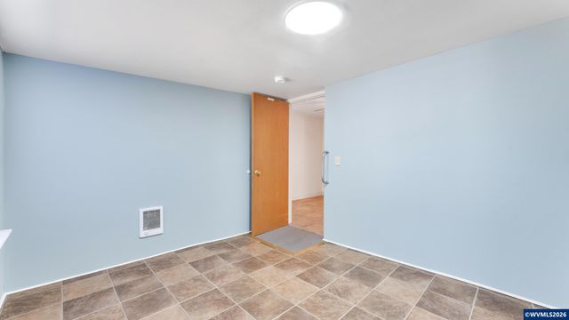 1283 Woodacre Dr SE, Salem, OR 97302