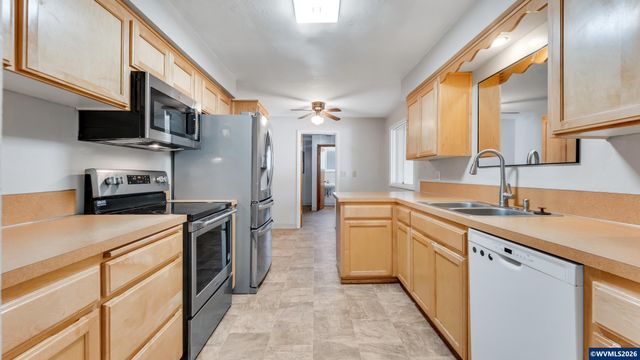 1283 Woodacre Dr SE, Salem, OR 97302