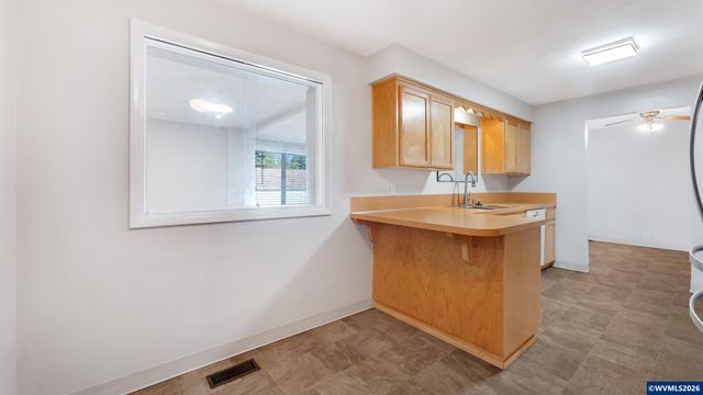 1283 Woodacre Dr SE, Salem, OR 97302