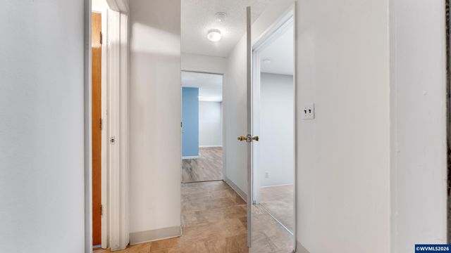 1283 Woodacre Dr SE, Salem, OR 97302
