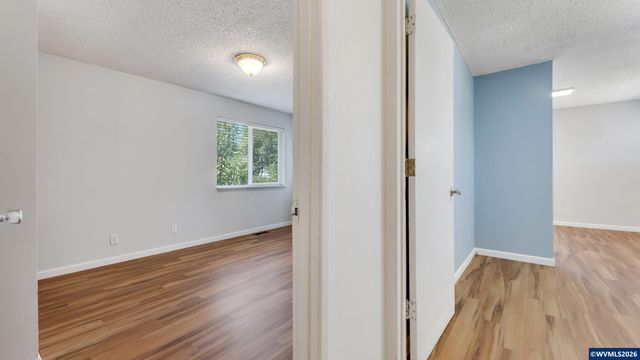 1283 Woodacre Dr SE, Salem, OR 97302