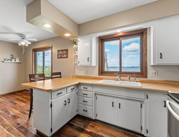 9285 Parley Lake Road, Waconia, MN 55387
