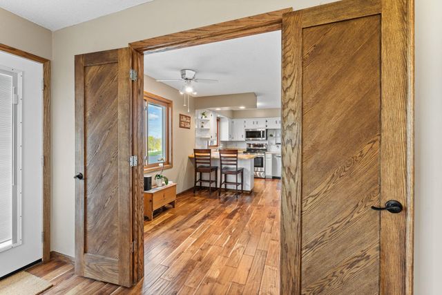 9285 Parley Lake Road, Waconia, MN 55387