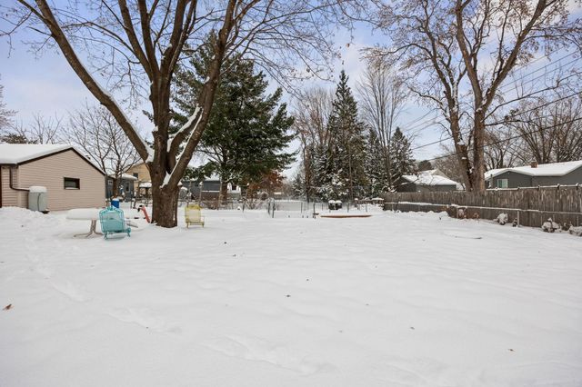548 Doris Avenue, Shoreview, MN 55126