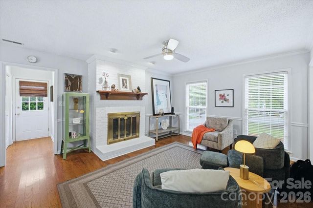 2726 Heidleburg Lane, Charlotte, NC 28210