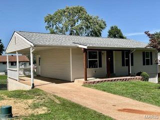 5337 Winthrop Drive, High Ridge, MO 63049