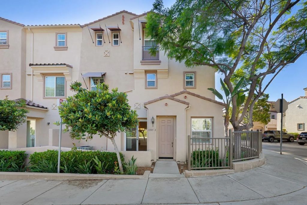 1285 Fools Gold Way 2, Chula Vista, CA 91913